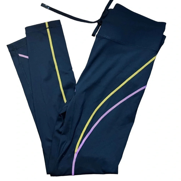 All Access High Rise Legging with Drawstring in Black Sz: M - Picture 4 of 9